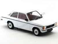 Cochesdemetal.es 1977 Opel Kadett C2 Dos Puertas Blanco 1:18 Triple-9 1800120