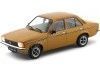 Cochesdemetal.es 1977 Opel Kadett C2 Cuatro Puertas Dorado 1:18 Triple-9 1800121