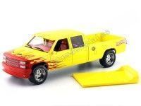 Cochesdemetal.es 1997 Chevrolet C-2500 Crew Cab Silverado "Kill Bill Pussy Wagon" 1:18 Greenlight 19015