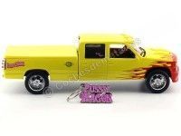 Cochesdemetal.es 1997 Chevrolet C-2500 Crew Cab Silverado "Kill Bill Pussy Wagon" 1:18 Greenlight 19015