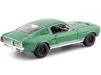 Cochesdemetal.es 1967 Ford Mustang GTA Fastback Verde Oliva 1:18 Maisto 31166