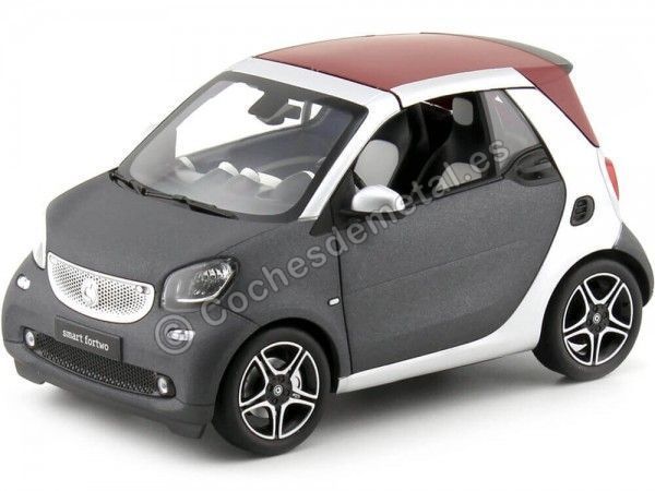 Cochesdemetal.es 2015 Smart Fortwo Cabriolet (A453) Grey/Silver 1:18 Dealer Edition B66960290