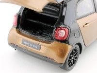 Cochesdemetal.es 2015 Smart Forfour Coupe (W453) Black/Brown 1:18 Dealer Edition B66960299