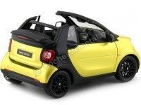 Cochesdemetal.es 2015 Smart Fortwo Cabriolet (A453) Noir / jaune 1:18 Édition du concessionnaire B66960289