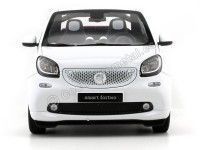 Cochesdemetal.es 2015 Smart Fortwo Cabriolet (A453) White/White 1:18 Dealer Edition B66960291