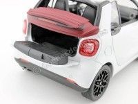 Cochesdemetal.es 2015 Smart Fortwo Cabriolet (A453) White/White 1:18 Dealer Edition B66960291