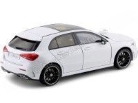 Cochesdemetal.es 2018 Mercedes-Benz A-Class W176 Digital White 1:18 Dealer Edition B66960429