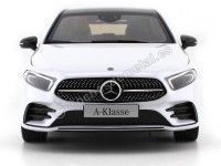 Cochesdemetal.es 2018 Mercedes-Benz A-Class W176 Digital White 1:18 Contourneur B66960429