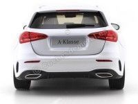 Cochesdemetal.es 2018 Mercedes-Benz A-Class W176 Digital White 1:18 Contourneur B66960429