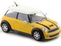 Cochesdemetal.es 2001 Mini Cooper S Amarillo-Blanco 1:24 Bburago 22124