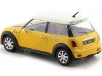 Cochesdemetal.es 2001 Mini Cooper S Amarillo-Blanco 1:24 Bburago 22124