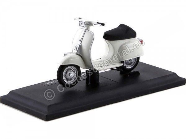 1969 Vespa 50 Special Blanca 1:18 Maisto 39540-07 Cochesdemetal 1 - Coches de Metal 