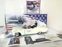 Cochesdemetal.es 1958 Lincoln Continental Mark III "Kennedy in Oregon" 1:18 Sun Star 4707