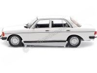 Cochesdemetal.es 1975 Mercedes 230E (W123) White 1:18 KK-Scale 180351