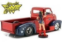 Cochesdemetal.es 1952 Chevrolet COE Pickup Custom + Figura Wonder Woman 1:24 Jada Toys 30453/253255010