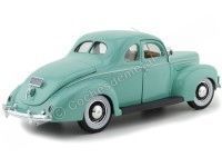 Cochesdemetal.es 1939 Ford Deluxe Tudor Light Green 1:18 Maisto 31180