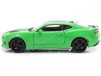 Cochesdemetal.es 2017 Chevrolet Camaro SS Verde 1:18 Auto World AW244