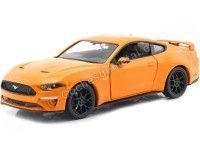 Cochesdemetal.es 2018 Ford Mustang GT 5.0 Cupe Naranja 1:24 Motor MAX 79352