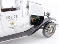 Cochesdemetal.es 1931 Ford Model A Tudor Police Car Blanco/Negro 1:18 Sun Star 6108