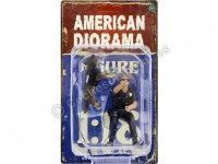 Cochesdemetal.es Figura de Resina "Unidad K9 Oficial de Policía II + Perro Policía" 1:18 American Diorama 38164