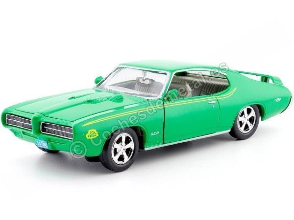 Cochesdemetal.es 1969 Pontiac GTO Judge Verde 1:24 Motor Max 73242