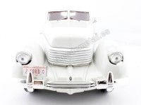 Cochesdemetal.es 1936 Cord 810 Convertible White 1:18 Signature Models 18108