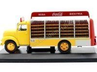 Cochesdemetal.es 1962 Camión Ebro B-45 [LE-6479] "Coca-Cola" Amarillo/Rojo 1:43 Editorial Salvat PUB003