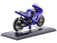 Cochesdemetal.es 2004 Yamaha YZR M1 Nº46 Valentino Rossi Campeón del Mundo Moto GP 1:22 Italeri 45056