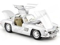 Cochesdemetal.es 1954 Mercedes-Benz 300 SL (W198) "Alas de Gaviota" Gris 1:24 Bburago 22023