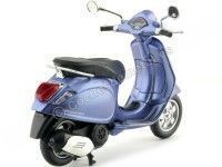 Cochesdemetal.es 2014 Vespa Primavera 150 Azul Metalizado 1:12 NewRay 57553