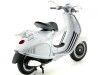 Cochesdemetal.es 2017 Vespa 946 Blanca 1:12 NewRay 57613