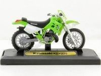 Cochesdemetal.es 2000 Kawasaki KDX220 Verde 1:18 Motor Max 435